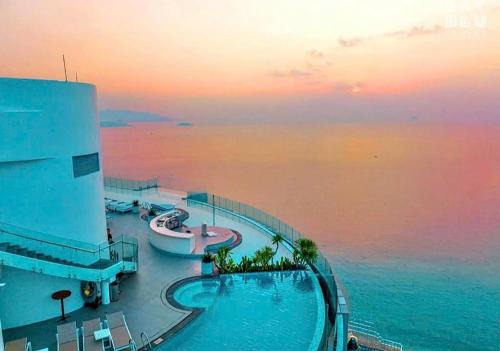 Panorama Beach Pearl Condotel