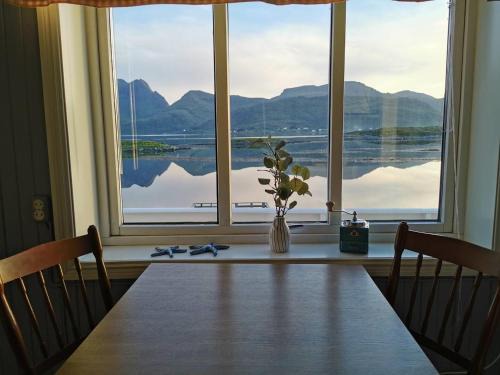 Panoramic seaview house by the sea