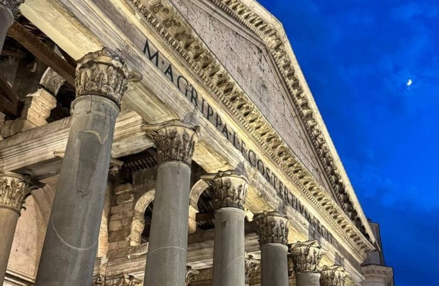 Pantheon Private Apartment