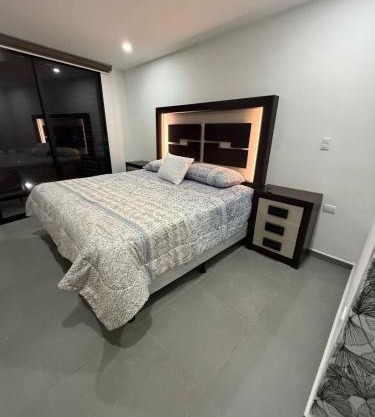 Paradise Apartment at Gallerias Escalon