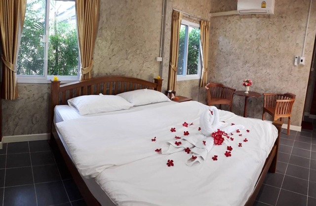 Paradise Resort at Lamphun