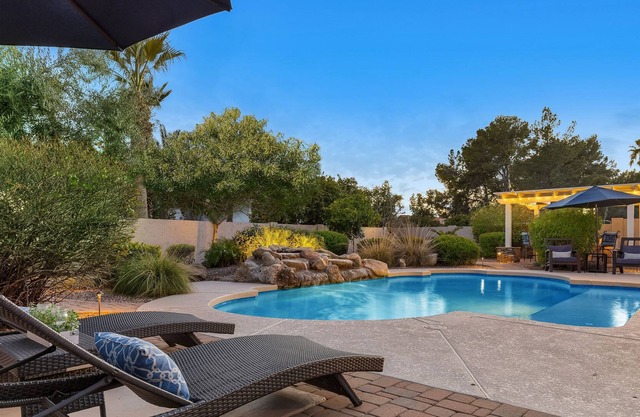 Paradise Retreat 4BR Prime Scottsdale Location