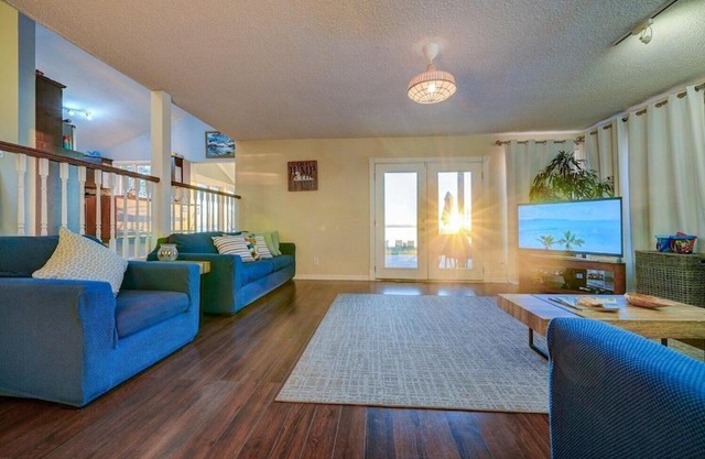 Paradise Waterfront Cottage (35 Min Drive From Toronto)