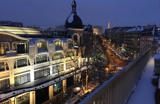 Paris view, Etoile, with 50 m2 terrace - 7th floor