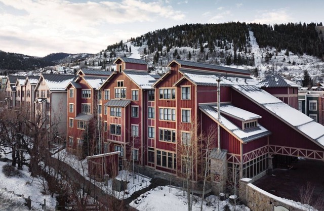 Park City Ski-in Ski-out Villa: 7-11 January 2024. Right in the center of town!