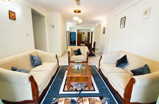 Parkway Home by JadeCaps 4bhk MG Road Wifi Kitchen