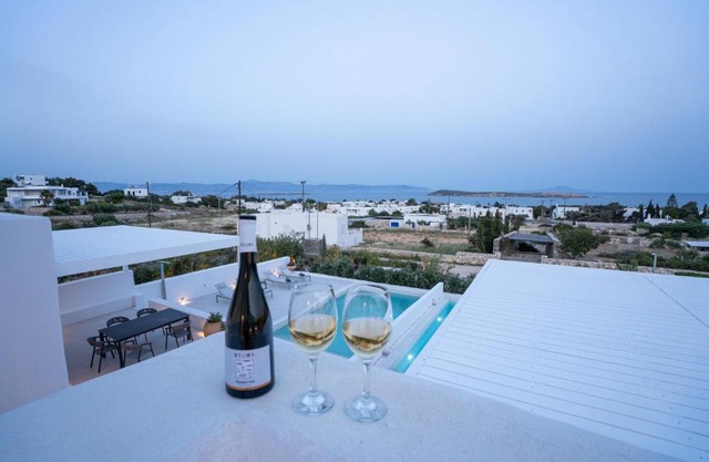 Paros Breeze Odyssey Suites