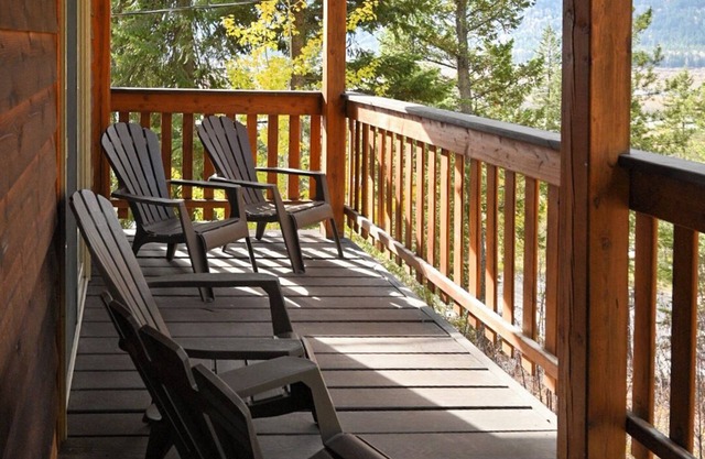 Parson Cabins - Moraine Chalet