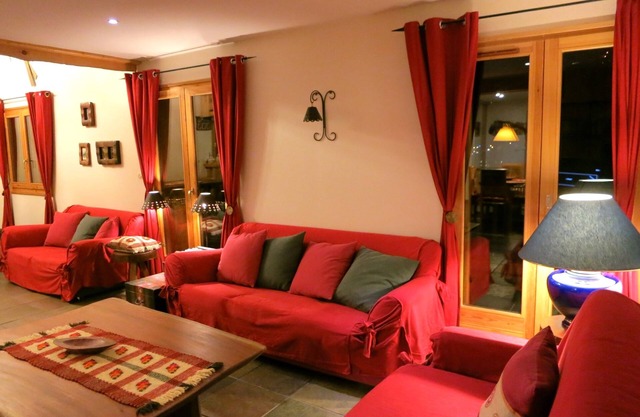 Part of chalet 10 people 6 km from Morzine Avoriaz Spa Sauna Fireplace