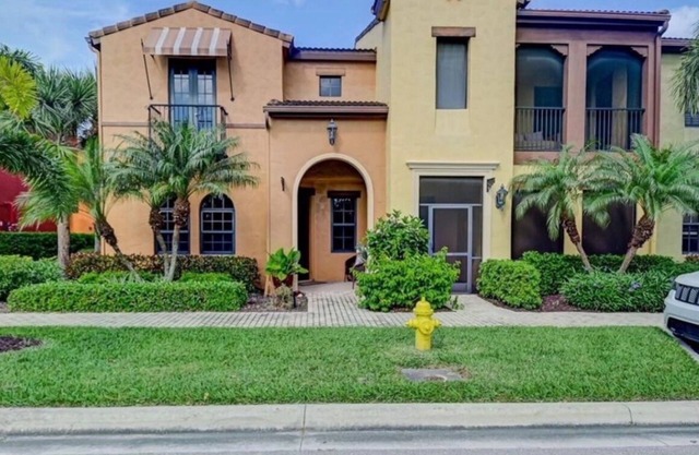 Paseo Grande 3 Bedroom Resort Oasis