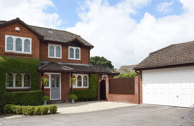 Pass the Keys | New Beautiful Meon Valley Family Home Sleeps6