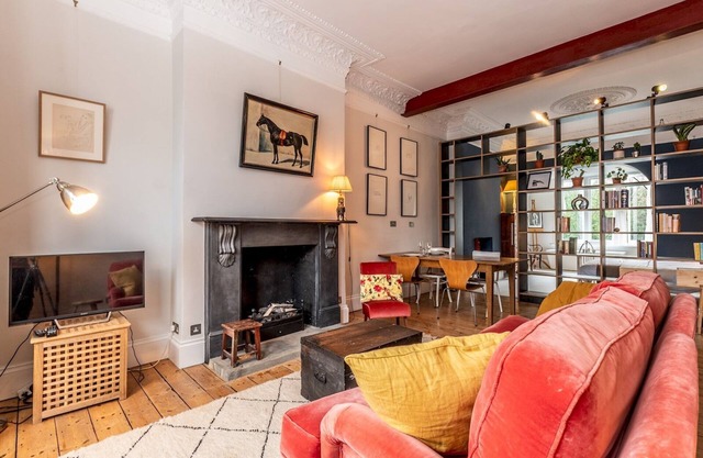 Pass the Keys | Spacious Designer Flat in Ladbroke Grove