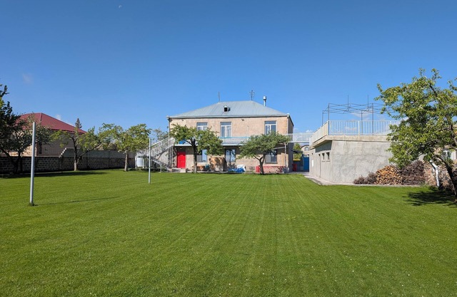 Patates - Charming Villa with Patio and Garden by Lake Sevan, Martuni