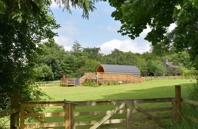 Peace and quiet, sat in the middle of your own field with a private hot tub.