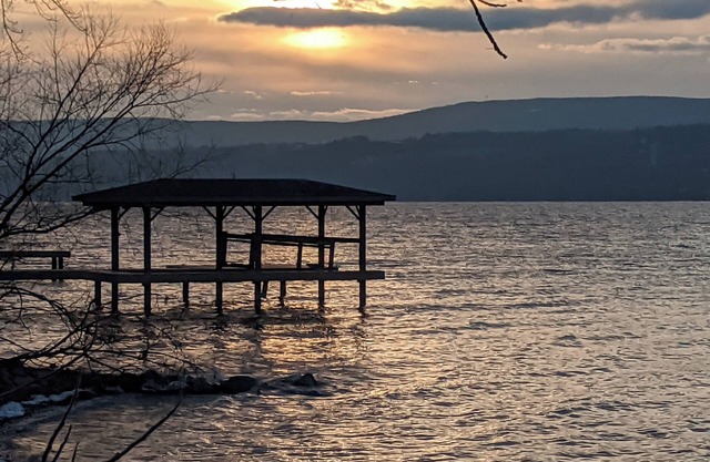 Peace of the Lake: Lakeview sunsets, sauna & enjoy the lake!