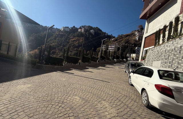 Peaceful 3BHK condo with Open Balcony