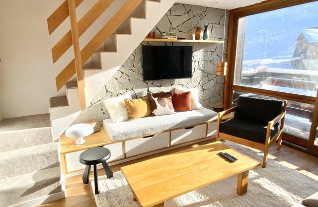 Peaceful and renovated duplex in Val Claret and close to the lake.