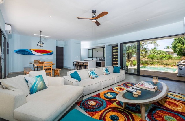 Peaceful Coastal Getaway, Walk to the Beach & Surf