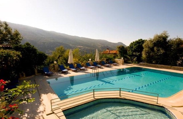 Peaceful Country Cottage Villa with Private Pool