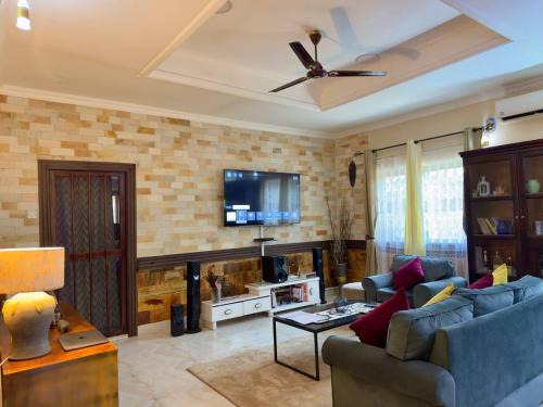 Peaceful Garden Cottage