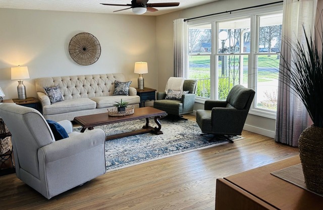 Peaceful Haven ~ 4 BR/3BA, 7 Beds/5 TVs ~ Pet friendly