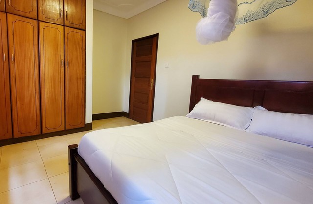Peaceful stay 5 minutes from Entebbe Int Airport