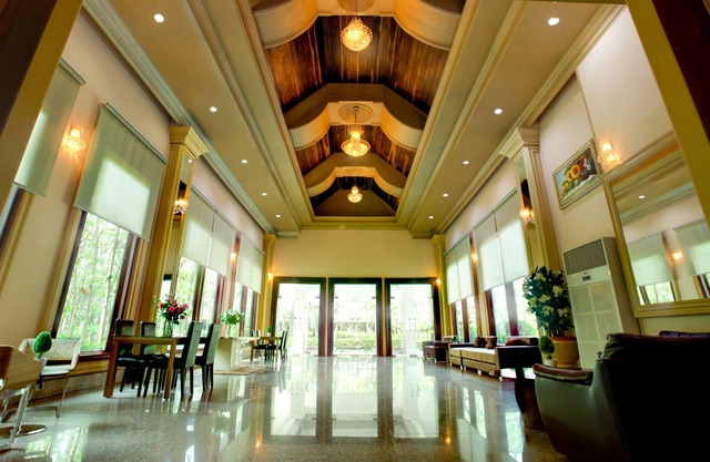 Pearl Resort and Hotel