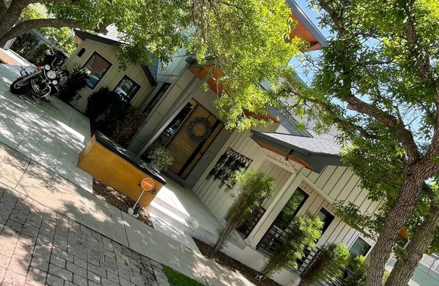 Pearl Street out Your Front Door, Flatirons View, Luxury Home in Central Boulder