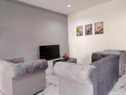 Pearl Villa 5 Bedroom Unit 1