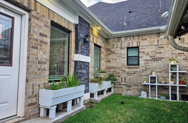 Pearland Hidden Gem Estate