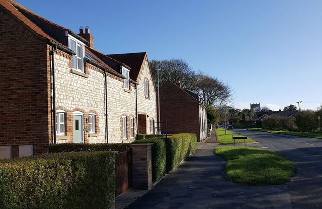 PEBBLE COTTAGE DUNNSCROFT, pet friendly in Flamborough