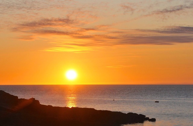 PEDLARS PACK, family friendly, character holiday cottage in Moelfre