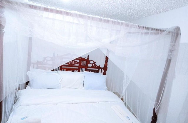 Peeshe B Guest House