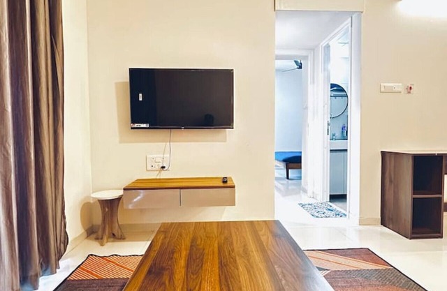 Pelican: 2BHK Modern AC Flat on Baner Road, Pune