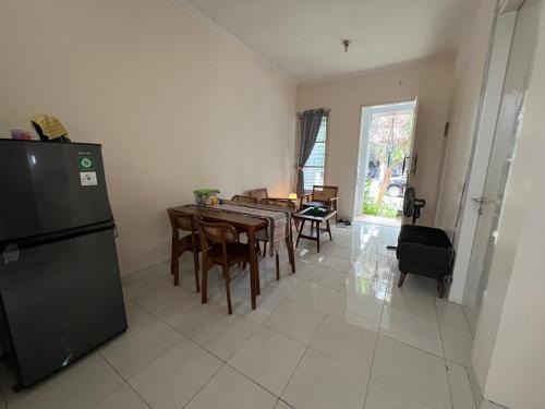 Pendopo Van Gogh Den Erwin - Legenda Wisata