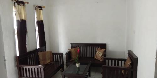 Penginapan homestay syariah PUTIH