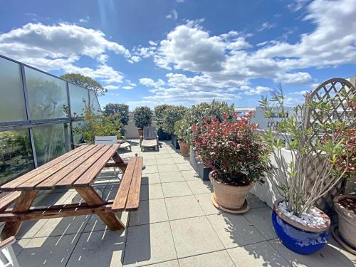 Penthouse Centre Lorient 2 Chambres avec Parking Sécurisé - FR-1-349-225