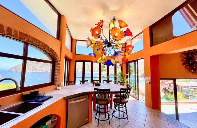 Penthouse in Yelapa, Brand New and Luxurious Casa, Sleeps 8 very comfortably