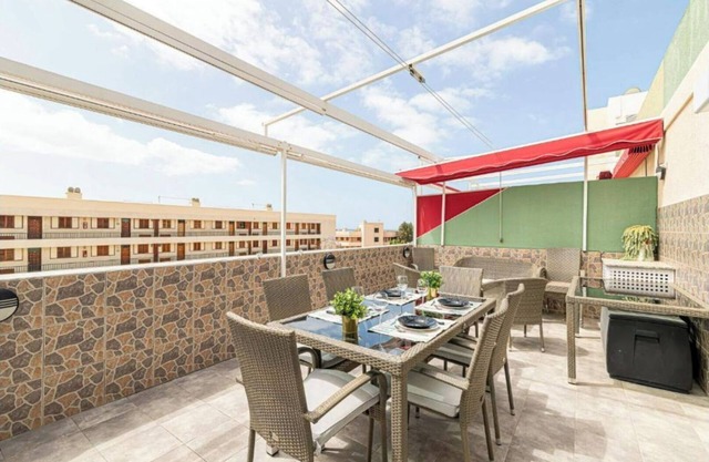 Penthouse Manureva by Pajarito Holidays
