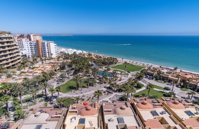 *Penthouse* Sleeps 12*/Hot Tub/Pool Table WiFi/Kings