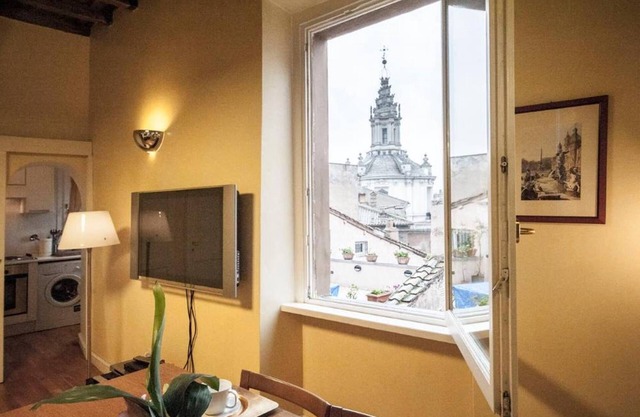 Penthouse with fantastic views of the monuments of Rome!nFree wi-fi