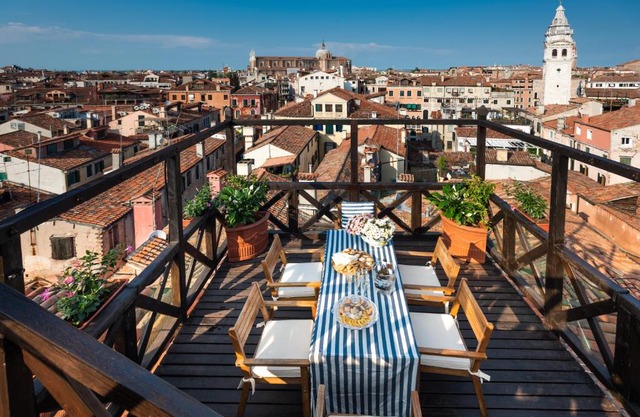 Penthouse with Rooftop Terrace and 360 Views of Venice - Venice5th