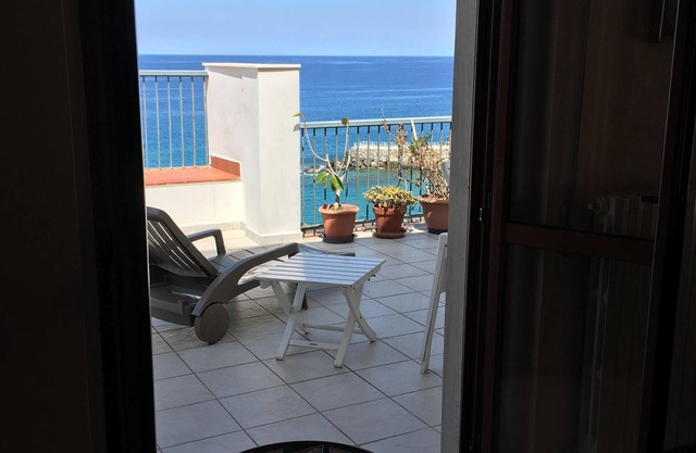 Penthouse with terrace overlooking the sea - unique view