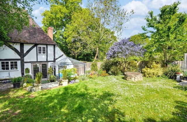 Perfect Booking | The Buttery 500 Year Old Cottage