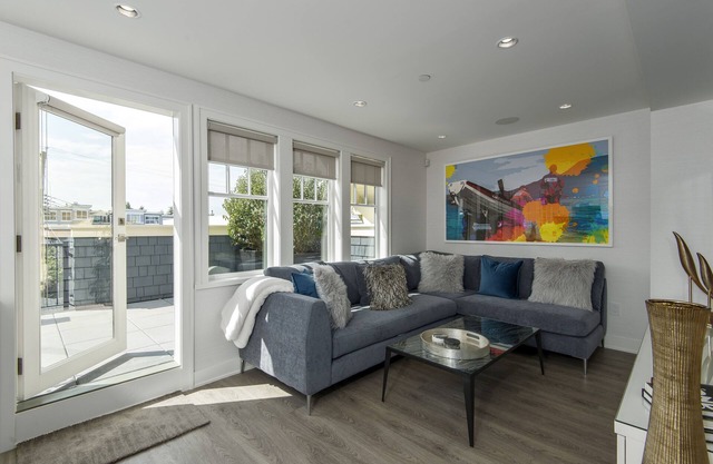 ⭐ Perfect for Families - Ultimate in Luxury - Steps from the Beach!⭐