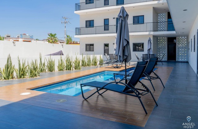 Perfect Getaway: Pools, BBQ & Malecón Walk