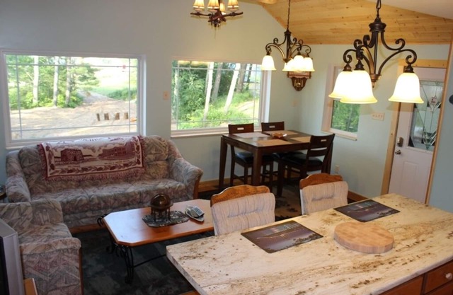 PERFECT LOCATION! Lake Superior View, AuTrain River (Kayak), Snowmobile Trail