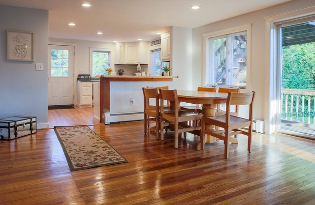 Perfect & Safe Family Adventure! Lake & Mountains! Weddings! Business Retreats!