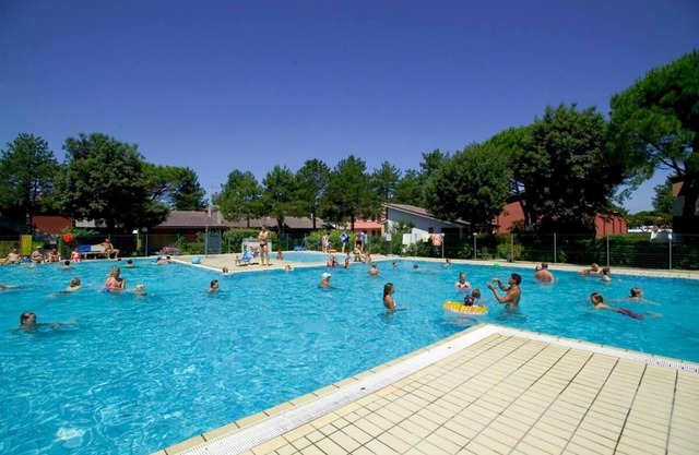 Perfectly Positioned Apartment with Pool Access