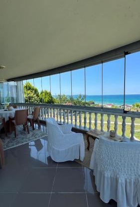 Perice Konak orta kat